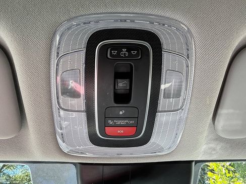 Used 2023 Hyundai Elantra Limited FWD image 25