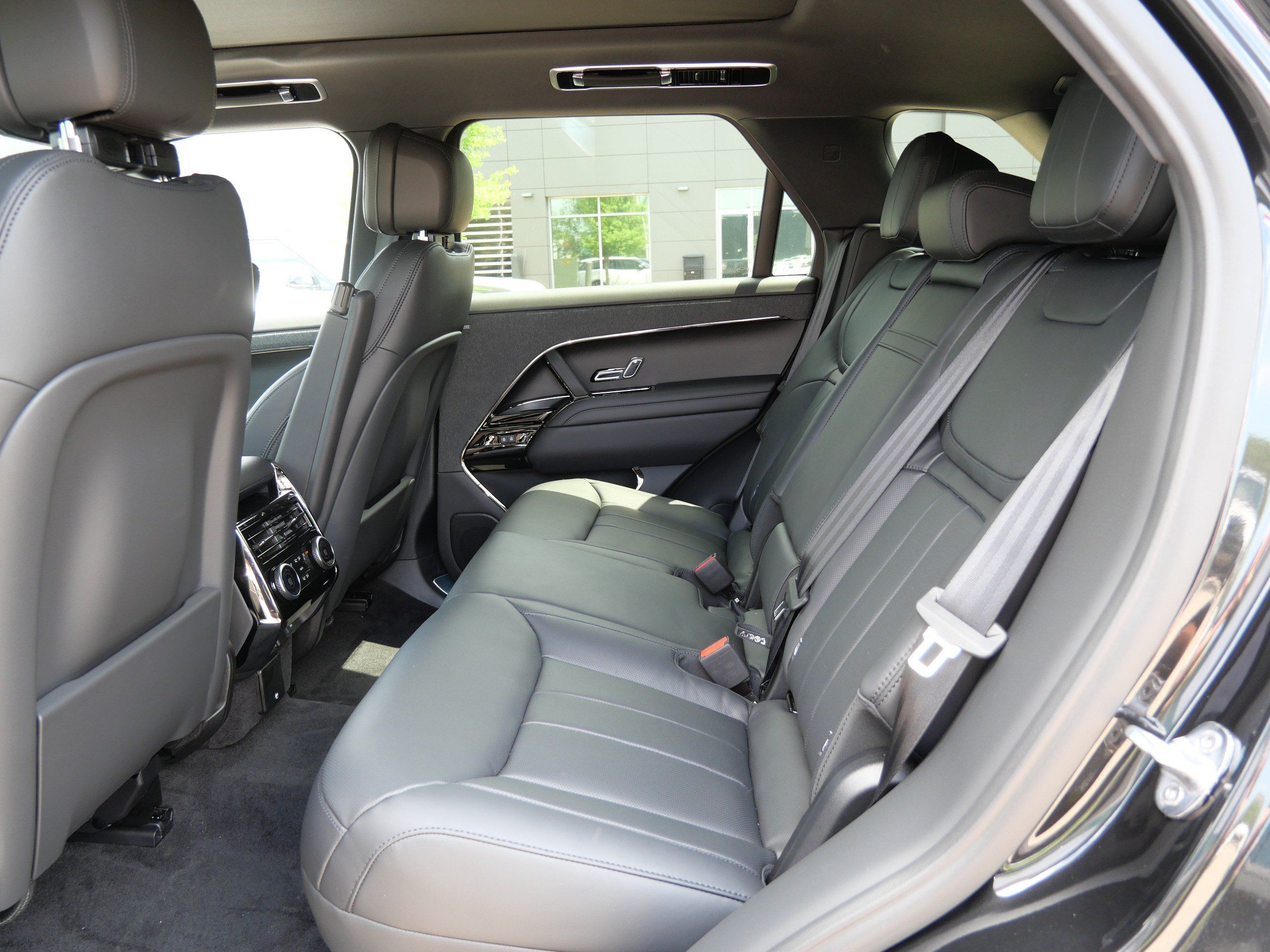 New 2026 Land Rover Range Rover Sport Dynamic SE AWD/4WD image 5