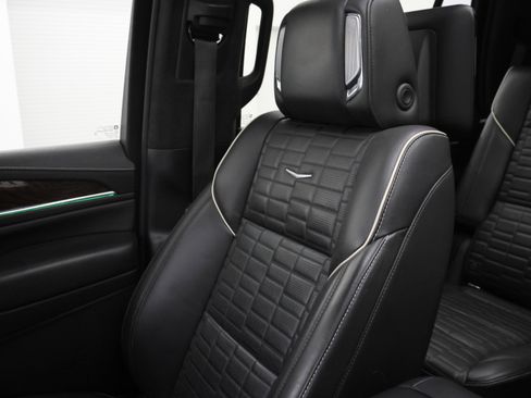 Used 2021 Cadillac Escalade Sport Platinum AWD/4WD image 57