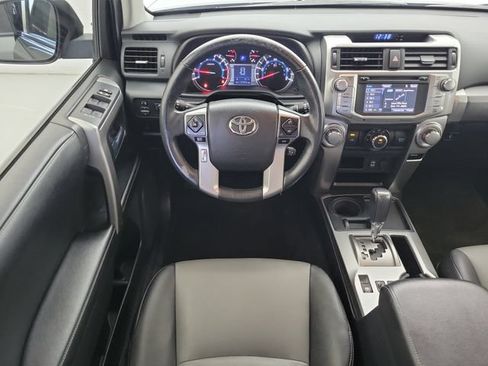 Used 2017 Toyota 4Runner SR5 Premium RWD image 15