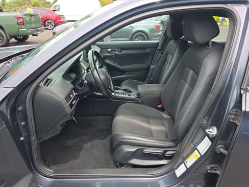 Used 2024 Honda Civic Sport image 3