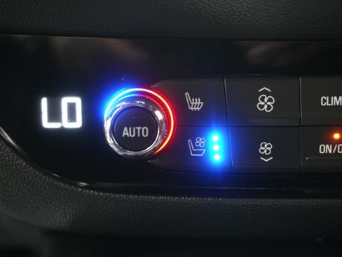 Used 2024 Buick Enclave Avenir w/ Avenir Technology Package FWD image 27