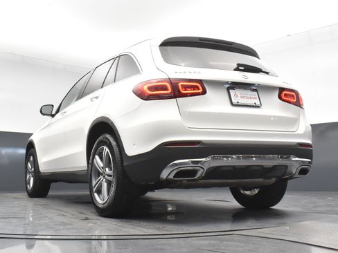 Used 2021 Mercedes-Benz GLC 300 GLC 300 w/ Premium Package image 24