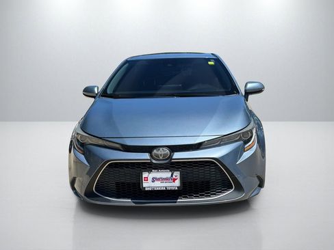 Used 2020 Toyota Corolla XLE FWD image 2