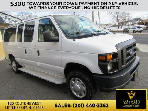 Used 2011 Ford E-150 and Econoline 150 XLT image 4