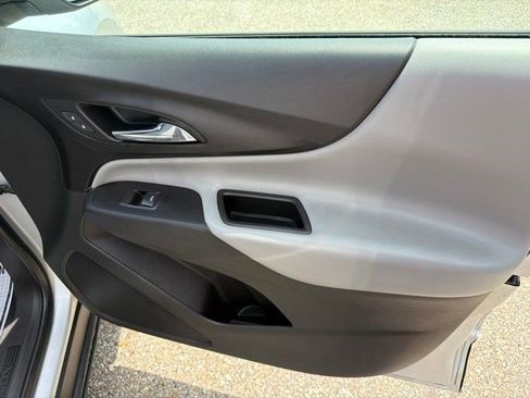 Used 2018 Chevrolet Equinox LT w/ Sun & Infotainment Package AWD/4WD image 22