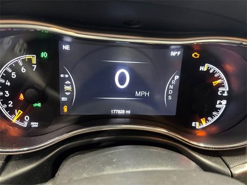 Used 2015 Jeep Grand Cherokee Altitude image 4