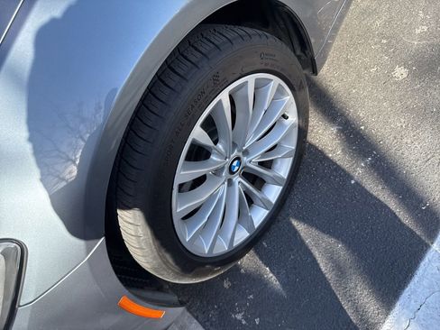 Used 2021 BMW 540i w/ Luxury Seating Package image 8