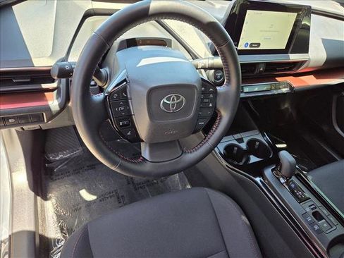 Used 2023 Toyota Prius Prime FWD image 10