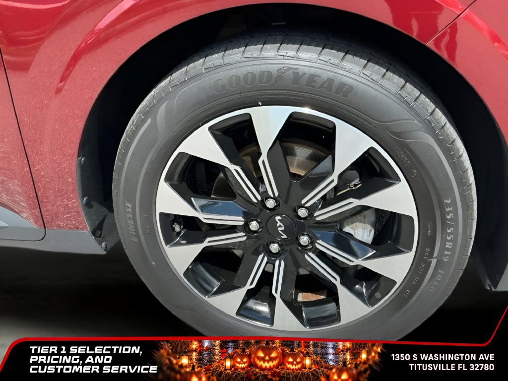 Used 2024 Kia Carnival EX FWD image 36
