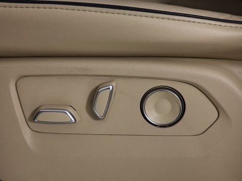 Used 2022 Cadillac Escalade ESV Premium Luxury w/ Performance Package image 23