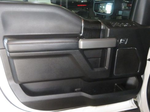 Used 2019 Ford F250 Platinum w/ Platinum Ultimate Package AWD/4WD image 18
