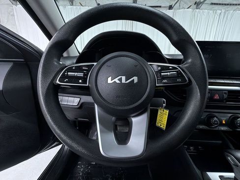 Used 2022 Kia Forte LXS FWD image 15