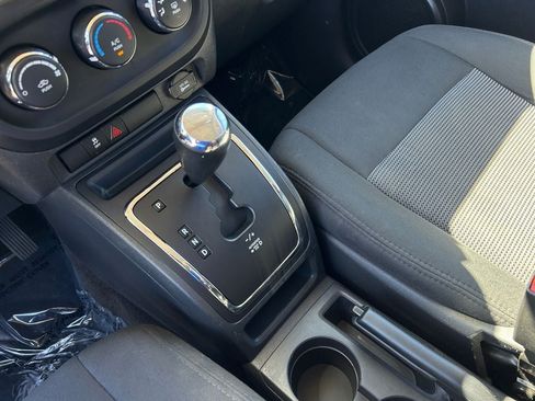 Used 2015 Jeep Patriot Sport w/ Power Value Group AWD/4WD image 18