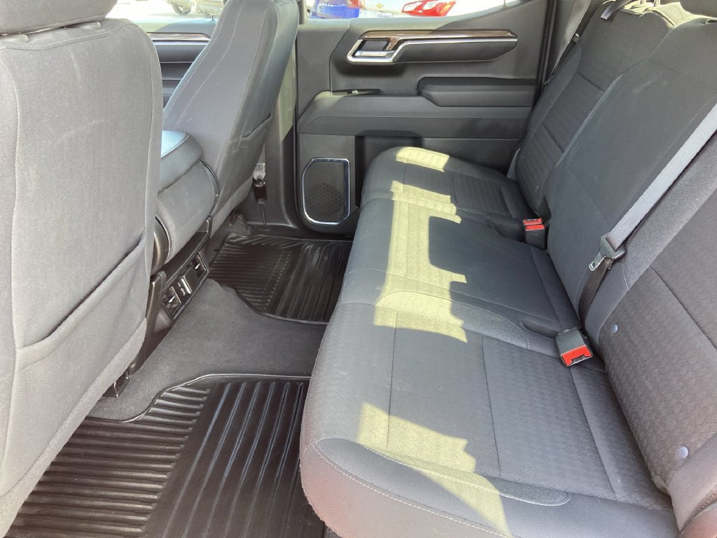 Used 2025 Chevrolet Silverado 1500 LT RWD image 21