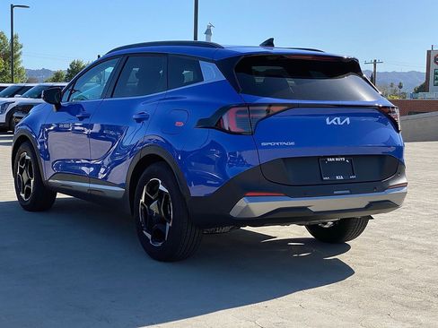 New 2026 Kia Sportage EX w/ EX Panorama Roof Package FWD image 6