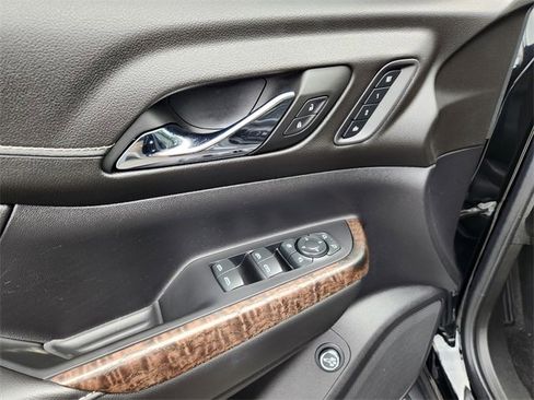 Used 2023 GMC Acadia Denali w/ Black Diamond Edition image 19