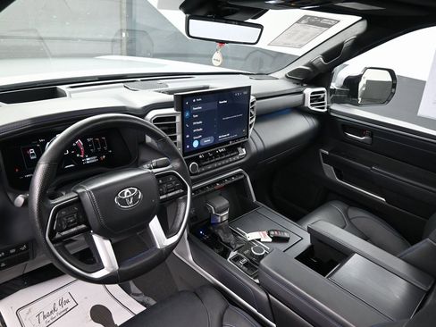 Used 2022 Toyota Tundra Platinum image 10