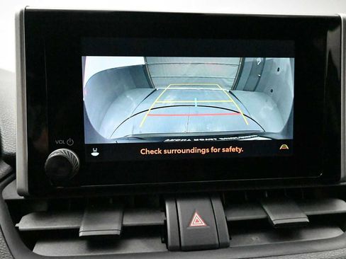 Used 2025 Toyota RAV4 XLE AWD/4WD image 14