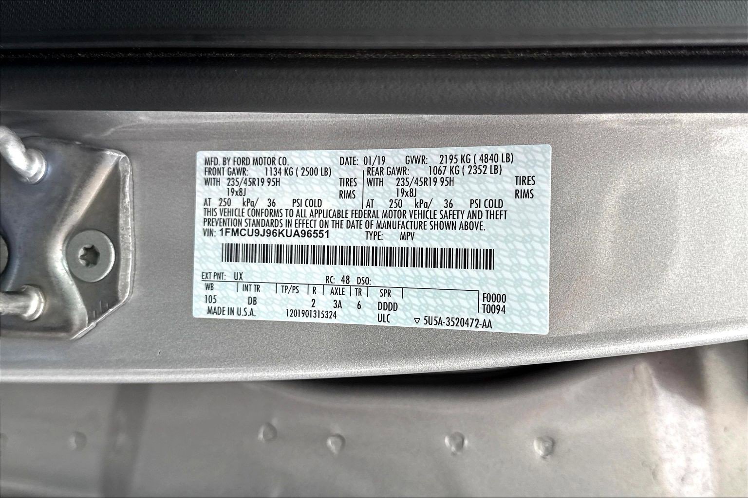 Used 2019 Ford Escape Titanium AWD/4WD image 4