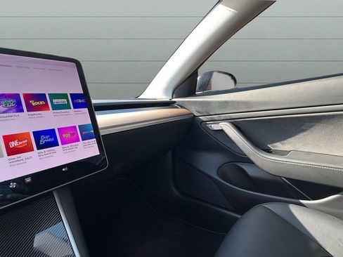 Used 2020 Tesla Model 3 Performance AWD/4WD image 14