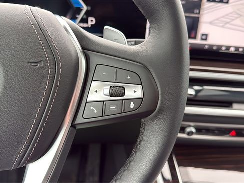 Used 2026 BMW X5 xDrive50e w/ Climate Comfort Package image 31