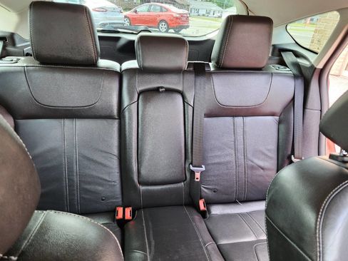 Used 2014 Ford Focus SE w/ Equipment Group 201A FWD image 16