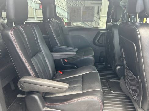 Used 2019 Dodge Grand Caravan GT FWD image 34