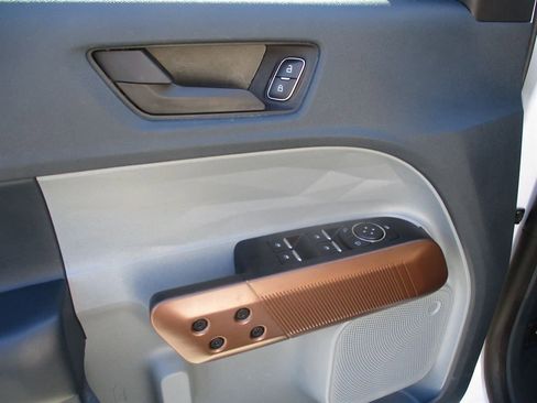 Used 2023 Ford Maverick Lariat w/ Equipment Group 500A Standard image 16