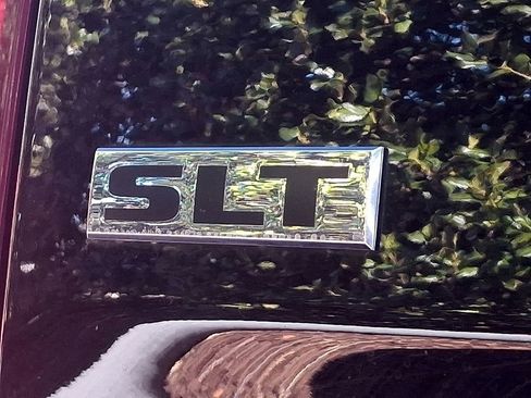 Used 2022 RAM 1500 Classic SLT w/ Electronics Convenience Group image 9