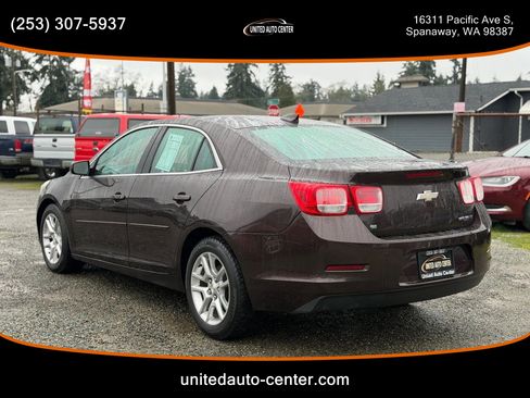 Used 2015 Chevrolet Malibu LT w/ Power Convenience Package image 2