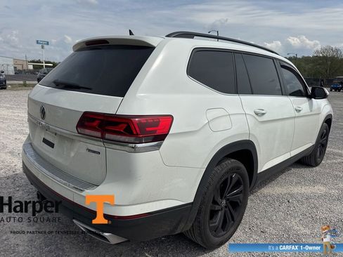 Used 2023 Volkswagen Atlas SE w/ Panoramic Sunroof Package image 5