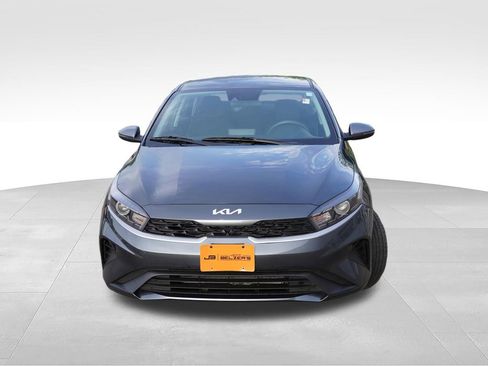 Certified 2023 Kia Forte LXS w/ LXS Technology Package FWD image 12