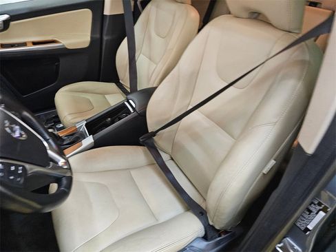 Used 2017 Volvo XC60 T5 Inscription w/ Advanced Package image 22