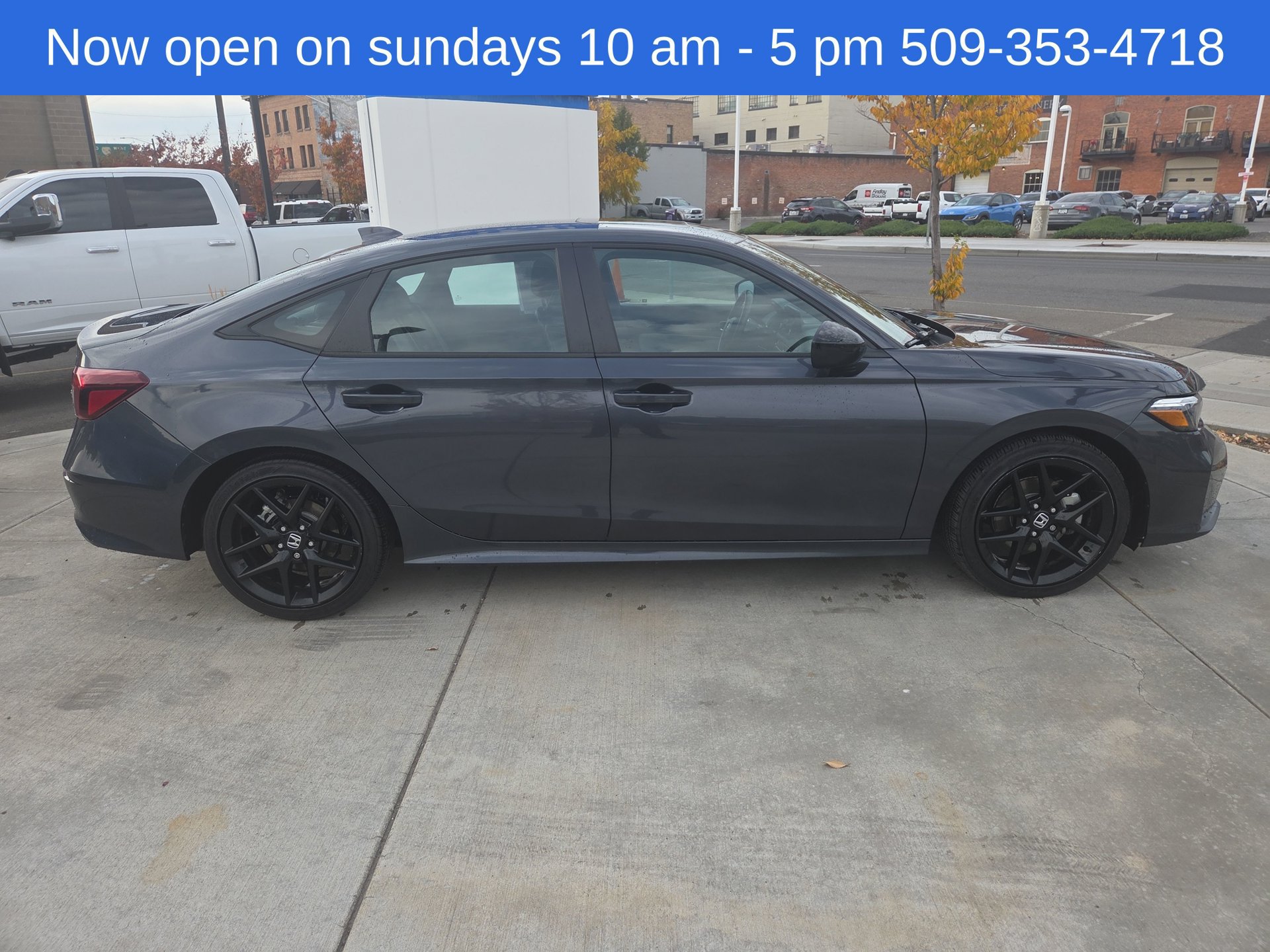 Used 2025 Honda Civic Sport image 2