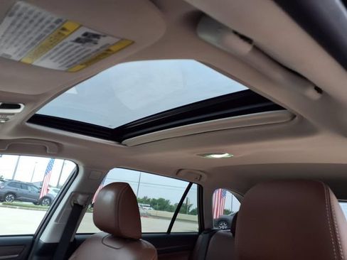Used 2019 Subaru Outback 2.5i Touring w/ Popular Package #3A AWD/4WD image 6