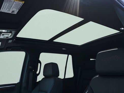 New 2026 Chevrolet Tahoe High Country AWD/4WD image 15