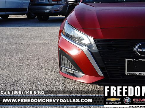 Used 2024 Nissan Altima 2.5 SV FWD image 41
