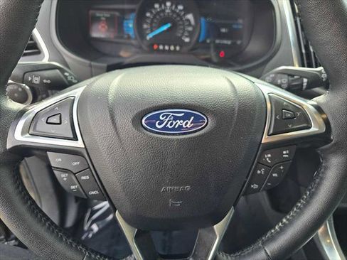 Used 2024 Ford Edge Titanium image 28