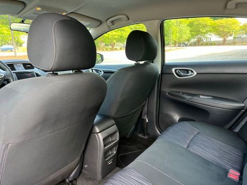 Used 2019 Nissan Sentra SV FWD image 14