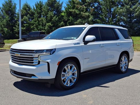 Used 2023 Chevrolet Tahoe High Country AWD/4WD image 3