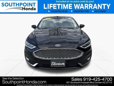 Used 2020 Ford Fusion Titanium image 2