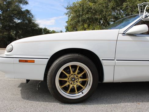 Used 1994 Chrysler LeBaron GTC image 27