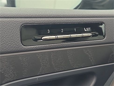 New 2025 Lexus LX 600 4WD w/ Luxury Package image 10