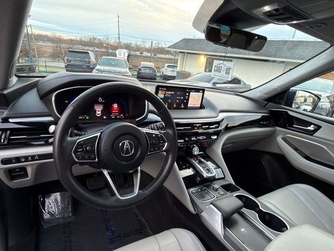 Used 2024 Acura MDX SH-AWD w/ Technology Package image 21