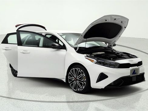 Used 2023 Kia Forte GT FWD image 11