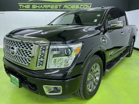 Used 2017 Nissan Titan Platinum Reserve image 5