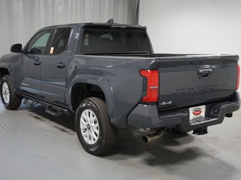Used 2024 Toyota Tacoma SR5 AWD/4WD image 6