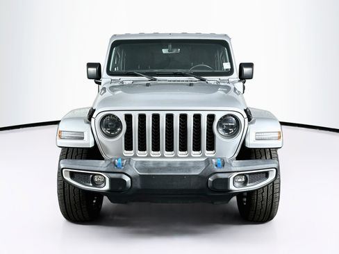 Used 2023 Jeep Wrangler Unlimited Sahara w/ Cold Weather Group AWD/4WD image 2