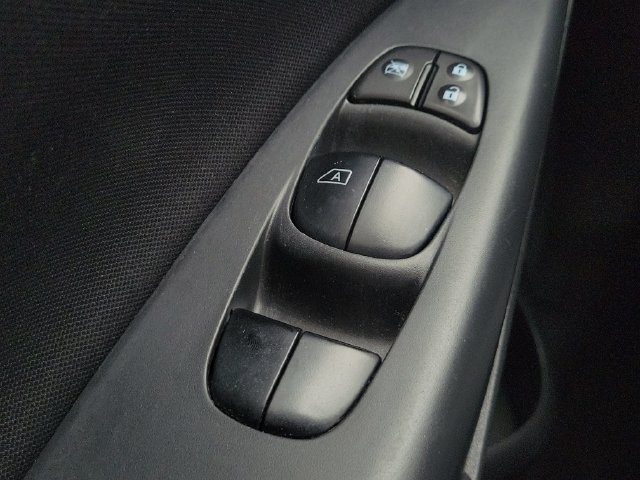 Used 2016 Nissan Sentra SV FWD image 22